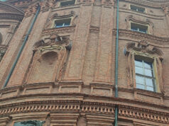 Avete mai visto gli indiani su Palazzo Carignano? Eccoli palazzo carignano