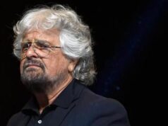 Beppe Grillo, dimissioni in stand by: deve sottoporsi a terapia