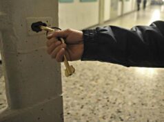 Carceri, La Russa lancia nuovo appello: “Si pensi a mini-indultino entro Natale”