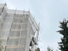 Dramma a Rivoli, cede impalcatura. Tre lavoratori coinvolti rivoli ponteggio