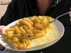 Carbonara fake al Parlamento Ue, la battaglia finisce sul Telegraph. Lollobrigida: “In arrivo nuova legge”