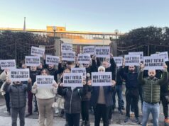 Giornata mondiale dei diritti dei bambini. A Torino flashmob per dire “mai più Bibbiano” manifestazione bambini famiglie torino