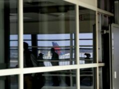 Aereo in overbooking, che significa e cosa fare: i diritti dei passeggeri