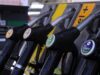 Benzina e diesel, prezzi calano ancora: verde ai minimi da oltre 4 anni