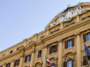 Affitti brevi, banche e tassa sui mini pacchi: cosa cambia in Manovra