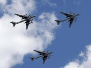 Caccia russi sui mari di Norvegia e Barents, ‘aerei stranieri’ li scortano