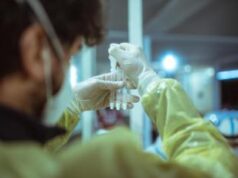 2024 e i virus che verranno, da influenza suina a super batteri: le nuove minacce