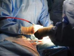 Conto da 20mila euro per chirurgia plastica, scappa dalla clinica con i drenaggi