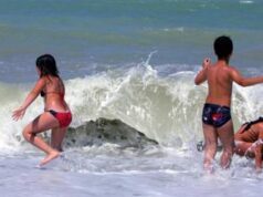 Appello del pediatra a ristoranti e spiagge: “Mezze porzioni e punti allattamento”