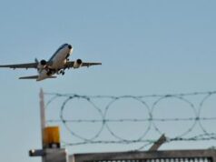 Caro voli, dalle isole alle mete esotiche: arrivano rincari di Natale