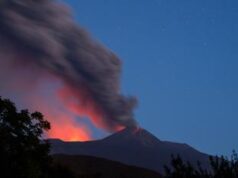 Etna, nuova eruzione: nube cenere alta 5 km