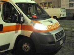 Roma, ha un malore in strada: 40enne si accascia a terra e muore