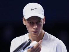 Atp Finals, Sinner in semifinale grazie a Hurkacz che strappa un set a Djokovic