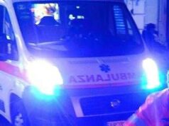 Scontro frontale tra due auto e un trattore nel Grossetano, un morto