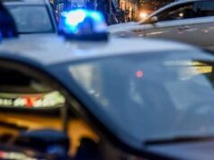 Droga, pistole e un mitragliatore: blitz e sequestri a Scampia
