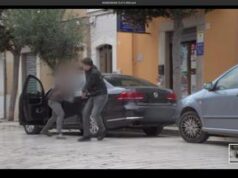 Inviato di ‘Mi manda RaiTre’ preso a bastonate