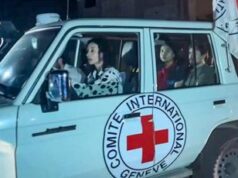 Israele, Asher riabbraccia moglie e figlie dopo 40 giorni: “Risorgeremo dal trauma”