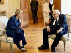 Kissinger, Meloni: “Lucido punto di riferimento”. Quando ‘sparì’ a Washington per vederlo