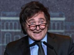 Milei vince le elezioni in Argentina, il presidente ‘supereroe’ con la motosega