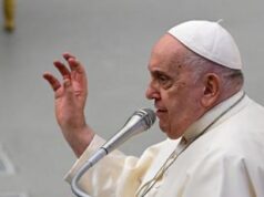 Papa Francesco: “La Chiesa è donna, va smaschilizzata”