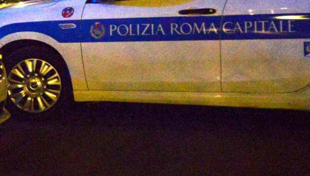 Roma, scontro tra due auto a Trastevere: morto un 67enne