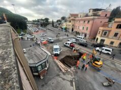 Roma, voragine a Corso Francia: strada chiusa e traffico in tilt