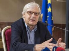 Sgarbi rischia processo per debiti con il fisco