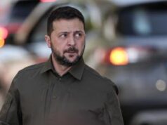 Ucraina, Zelensky blocca il viaggio di Poroshenko: “Voleva vedere Orban”