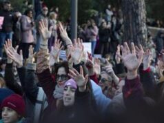 Violenza sulle donne, dall’impiegata alla manager le voci al rientro al lavoro dopo la maxi-mobilitazione