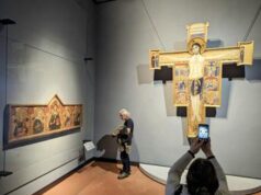 Agli Uffizi nuovo allestimento per la sala del Duecento