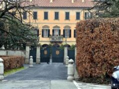 Berlusconi, in vendita patrimonio immobiliare ma non villa Arcore
