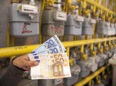 Bolletta luce, prezzi in calo con mercato tutelato: -10,8% nel primo trimestre 2024