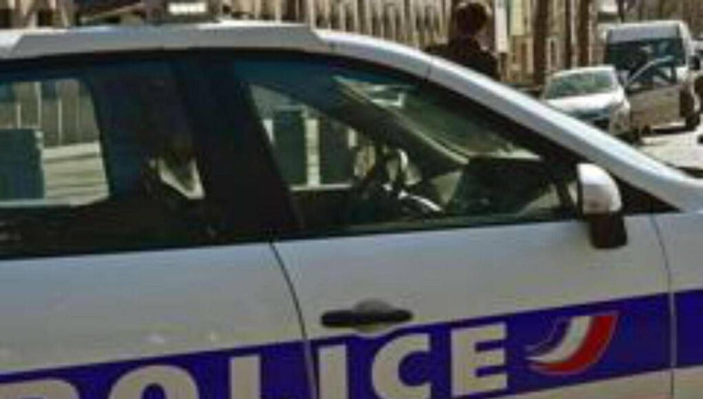 Francia, pianificavano attentato antisemita: arrestati due minorenni a Parigi