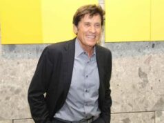 Gianni Morandi, 79 anni e non sentirli: corsetta per festeggiare il compleanno
