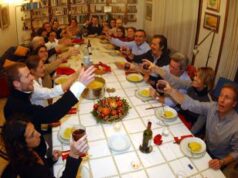 Il cardiologo, ‘a Natale no a rinunce a tavola ma buonsenso, cene light dopo lauti pranzi’