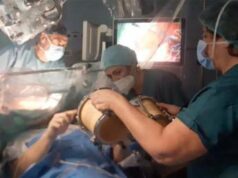 Intervento al cervello da sveglio, in sala operatoria suona i tamburi