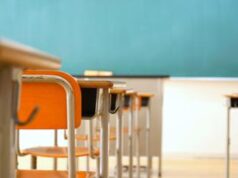 Molly e i giovani prigionieri di social e algoritmi, viaggio alle origini del disagio