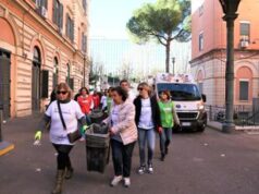 Roma, dipendenti e cittadini ripuliscono spazi comuni Umberto I