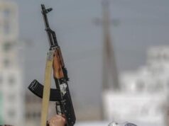 Attacchi Houthi, forze Usa: “Distrutto missile pronto per lancio nel Mar Rosso”