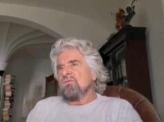 Beppe Grillo e i giorni in ospedale: “In camera mortuaria per stare più tranquillo”