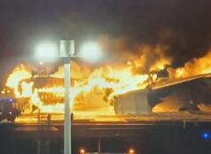 Giappone, aereo in fiamme dopo scontro con velivolo guardia costiera