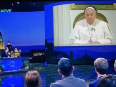 Papa: “Ancora vivo, dimissioni non sono né pensiero né desiderio”