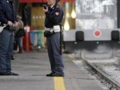 Roma, investita dal treno a Colle Mattia: morta 52enne americana