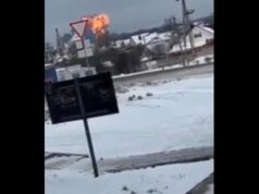 Russia, aereo militare precipita a Belgorod. Mosca: “A bordo prigionieri ucraini”