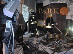 Ucraina, missili russi distruggono hotel a Kharkiv