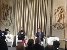 Alec Ross: “130 miliardi di investimenti in IA nel 2024 insufficienti”