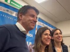 Elezioni Sardegna, Todde vince al fotofinish: “Felice e orgogliosa, primo presidente donna”