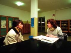 Eurispes, al 16% dei docenti è capitato di ricevere minacce da genitori alunni