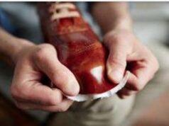 Mestieri: non solo scarpe, a lezione di creatività e imprenditorialità dal maestro calzolaio di Acilia