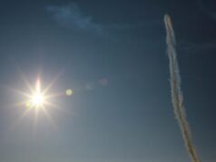 “Passeggero violento a bordo”, atterraggio d’emergenza per volo El Al